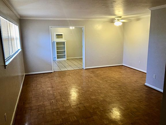 5th image of 1523 E Everglade Ave