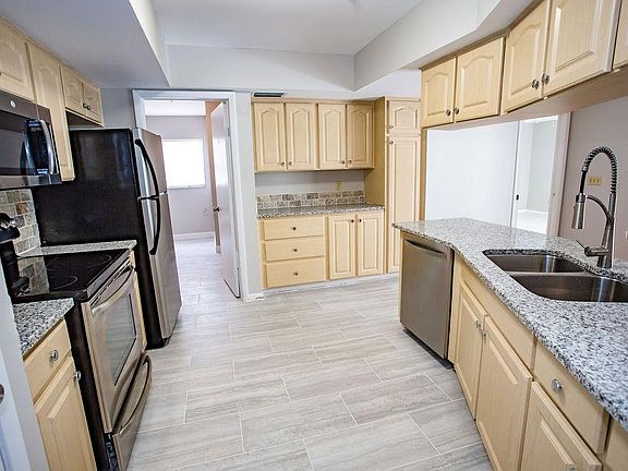 3rd image of 5005 Puritan Rd