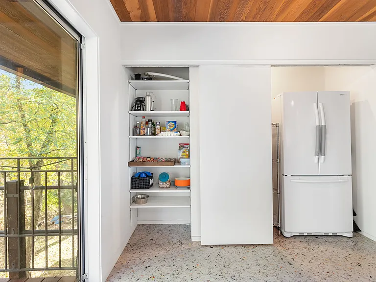 N Shore Dr — Photo 13