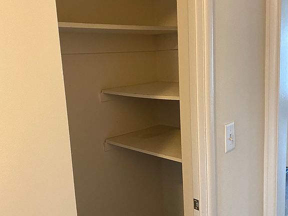 4th image of 861 Jane Dr #5