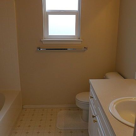 3rd image of 27516 44th Pl S