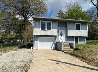 201 W 4th St, Auburn, KS 66402