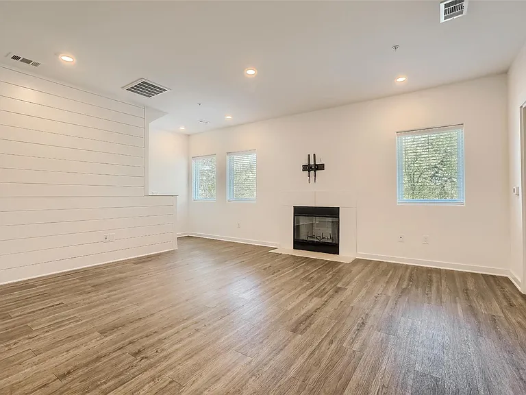 5924 S Congress Ave #62S — Photo 5