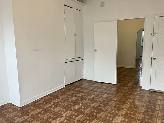 Rented by MySpaceNYC | media 25