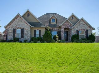 4322 W Woodview Dr, Rogers, AR 72758