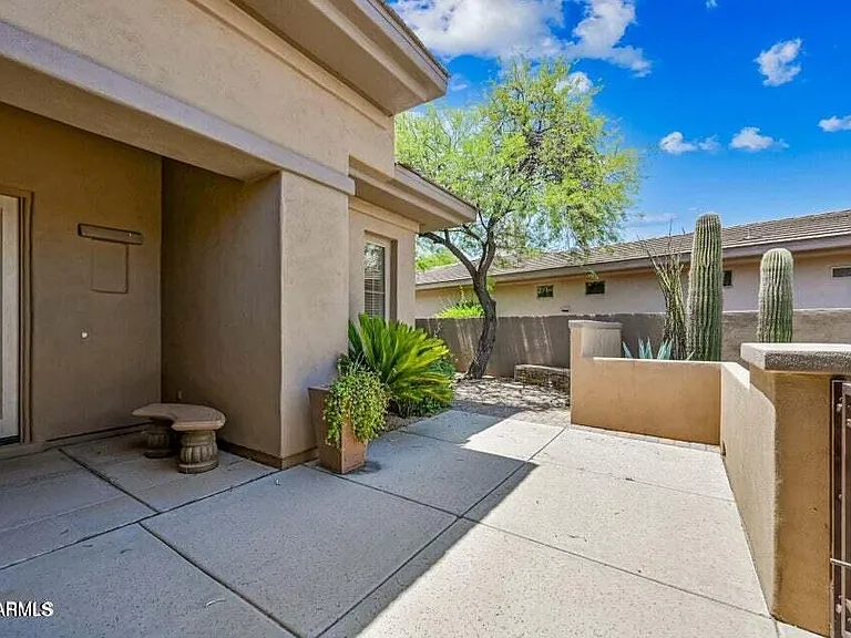 7585 E Balao Dr — Photo 3