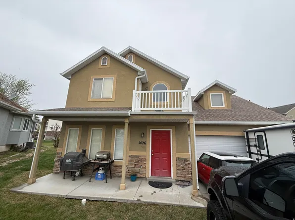 1426 Heather Ln, Syracuse, UT 84075