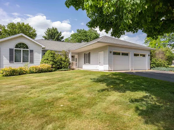 1601 Michigan Ave, Wisconsin Dells, WI 53965