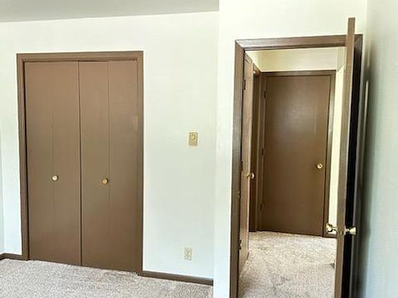 4th image of 138 Flintridge Dr APT 4