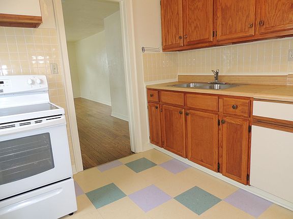 5th image of 1422 W 42nd St