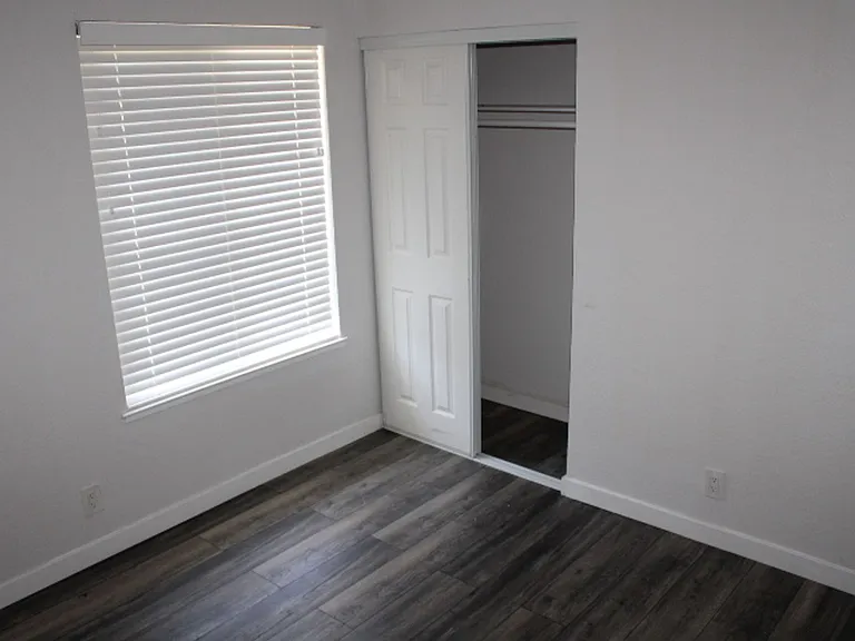 130 Aster Ct — Photo 4