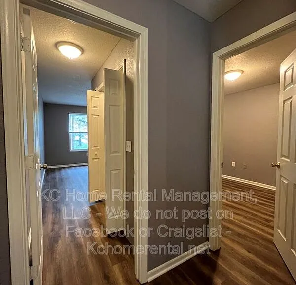 1003 S Hocker Ave — Photo 13
