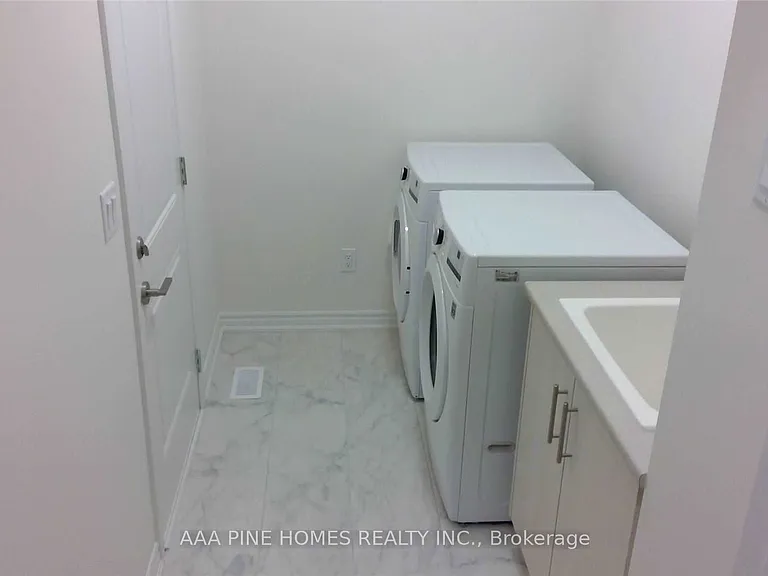 61 Laing Dr — Photo 12