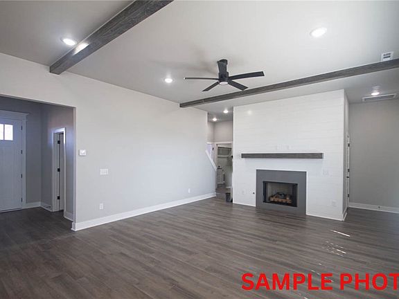 4th image of 5502 SW Tea Olive Ln