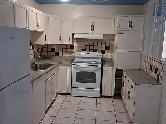 5th image of 2713 Brady Ave