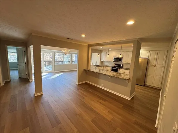 62 Dunwoody Springs Dr, Atlanta, GA 30328