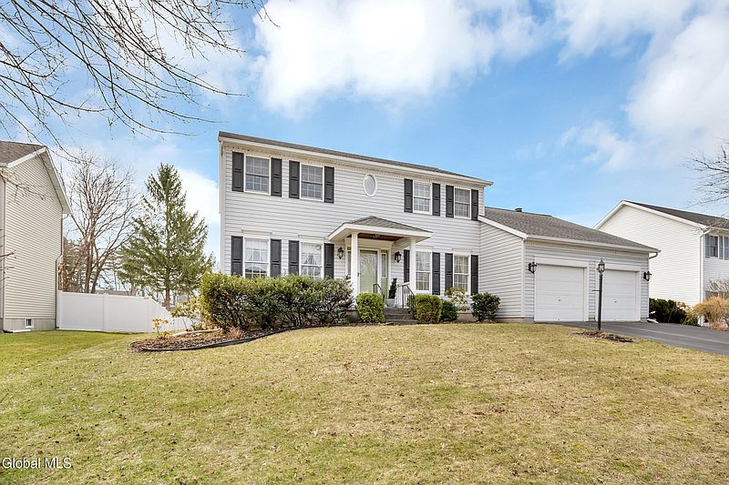 2nd image of 20 Valleywood Drive