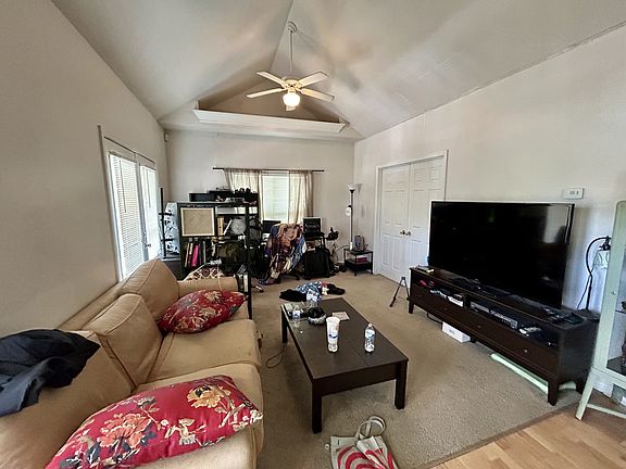 3rd image of 911 Arkansas St #11562879