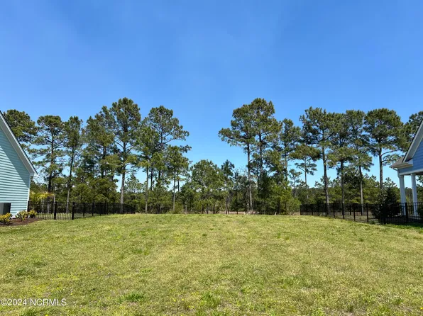 143 Spicer Lake Drive, Holly Ridge, NC 28445