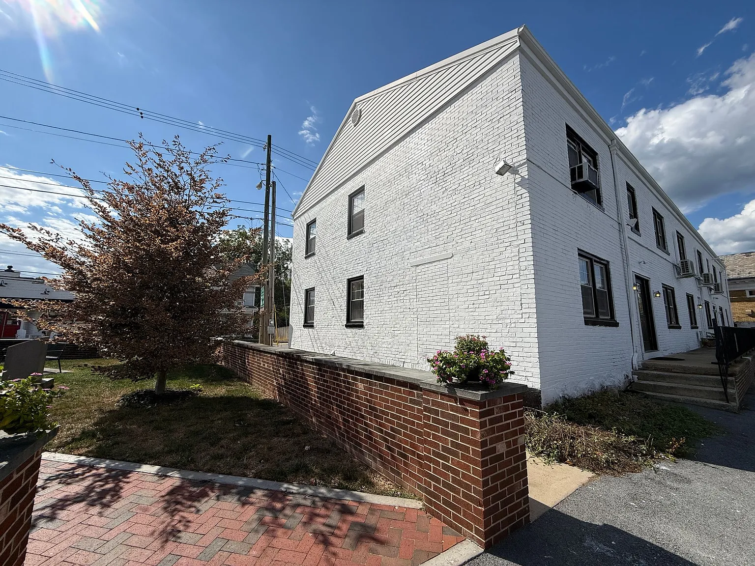 Renovated Units in Myersville! — Photo 2