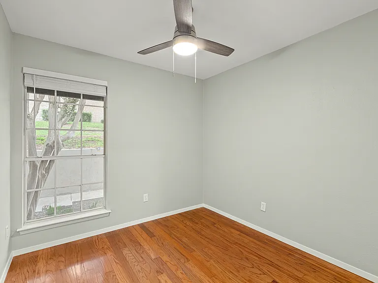 1015 E Yager Ln #158 — Photo 13