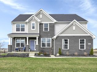 36662 W Shore Pkwy, North Ridgeville, OH 44039