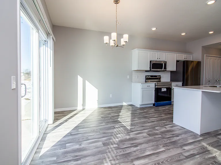1003 W Hamilton Rd N — Photo 12