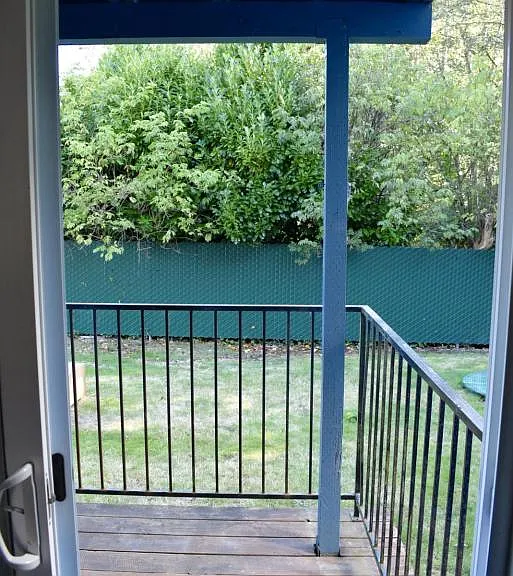 3110 NE Tide Ave — Photo 5