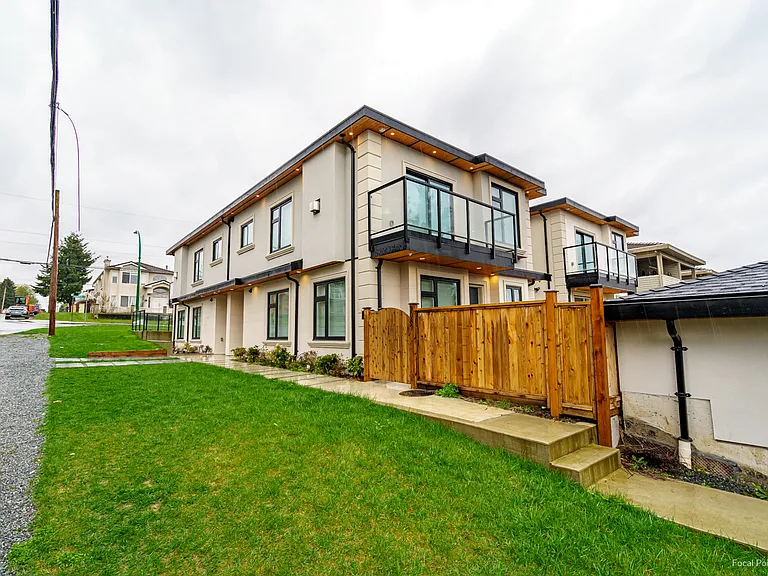 3087 Royal Oak Ave — Photo 8