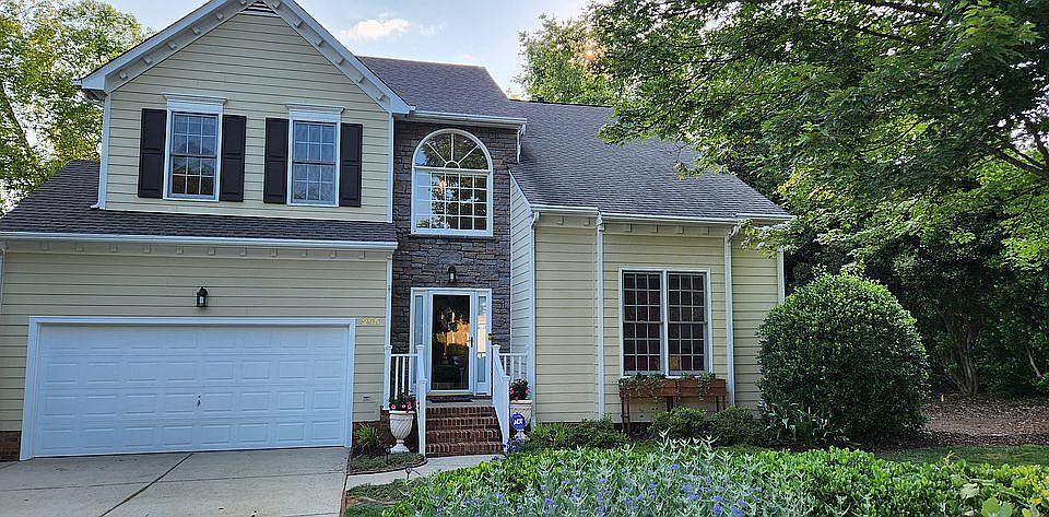 1st image of 205 Lucas Park Dr