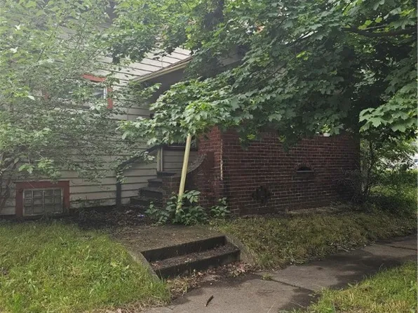 13302 Garden Rd, East Cleveland, OH 44112