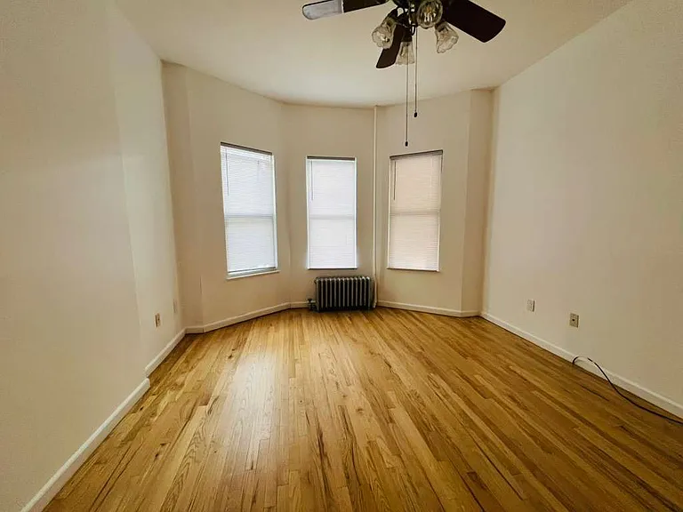 72 46th St #1 — Photo 7