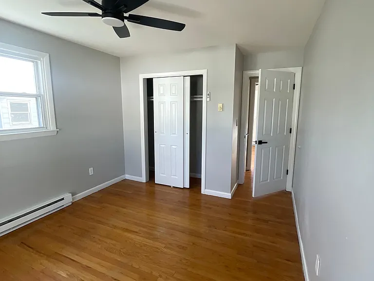 142 Beverly Ave #2 — Photo 7