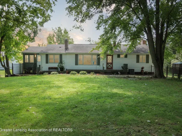 9751 Old Woodbury Rd, Laingsburg, MI 48848