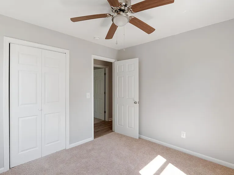102 Burdock Cir — Photo 26