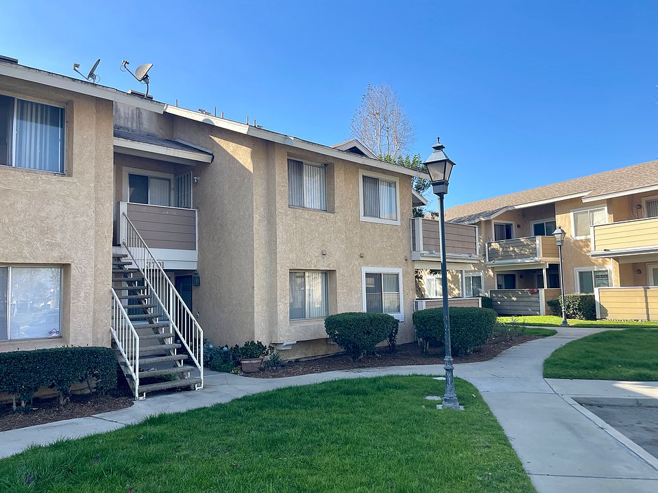 1st image of 3701 Oak Creek Dr APT H