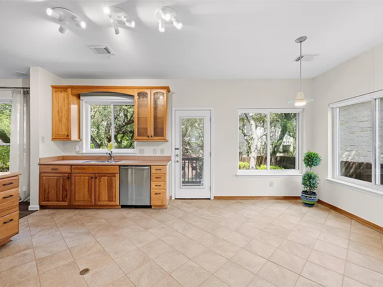 4176 Canyon Glen Cir — Photo 15