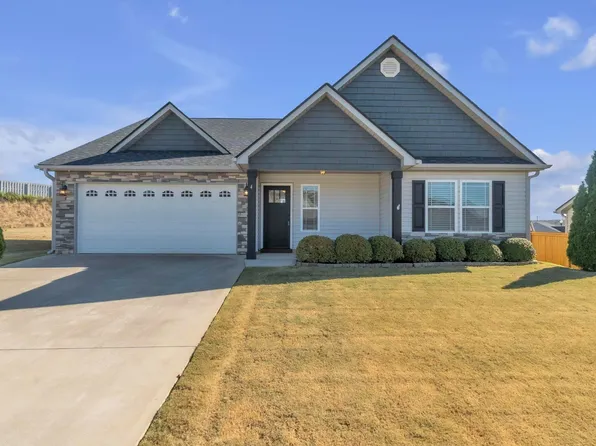 4 Orchard Crest Ct, Greer, SC 29651
