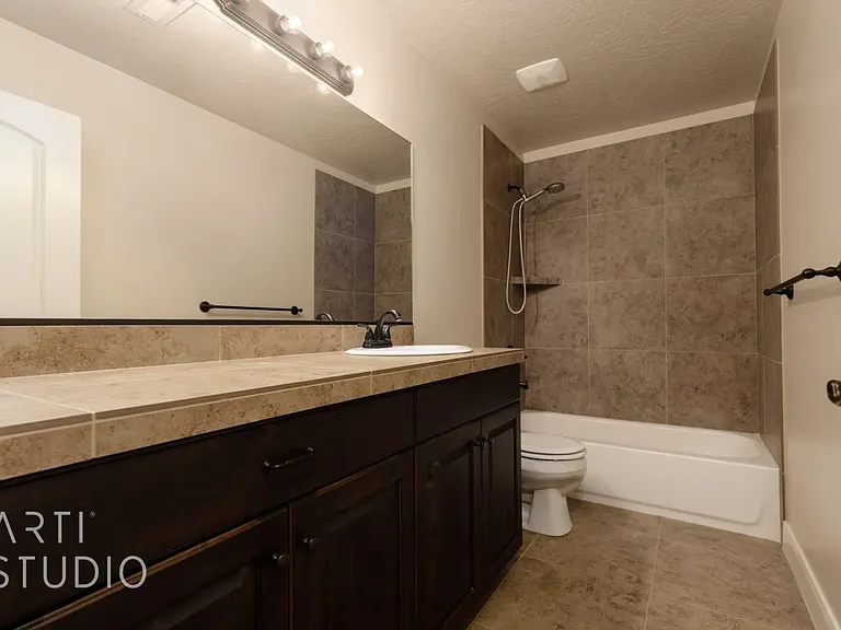 355 W 200 S #122 — Photo 12