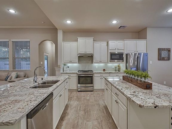 2nd image of 341 Capriccio Ln