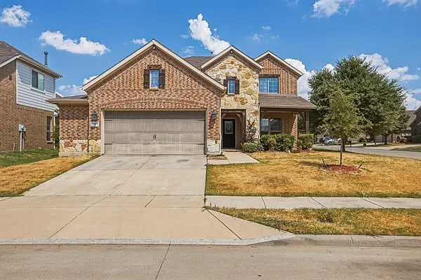 5 bed, 3.5 bath, 2714 sqft, $2,800 — Photo 2