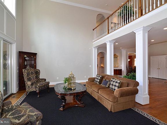 2nd image of 40293 Beacon Hill Dr