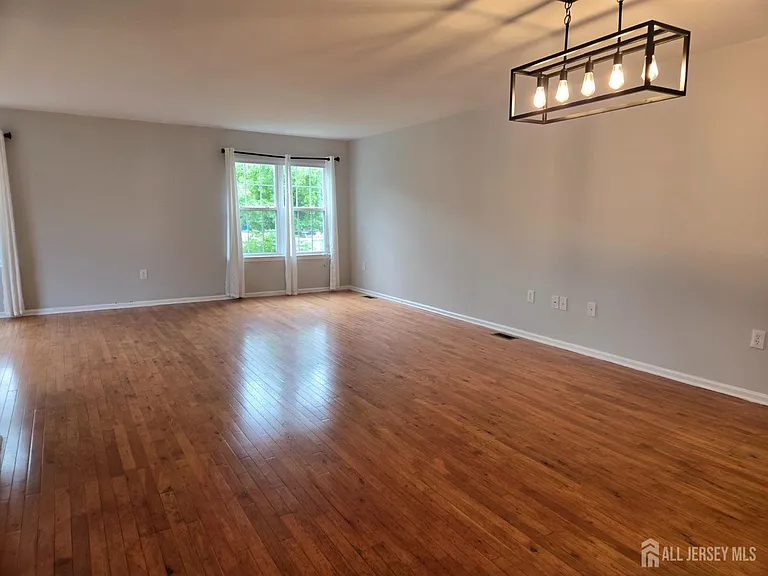 6 Chimney Ct — Photo 11