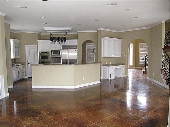 3rd image of 18772 Wainsborough Ln