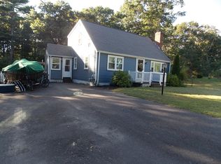 26 Dartmouth St, Halifax, MA 02338