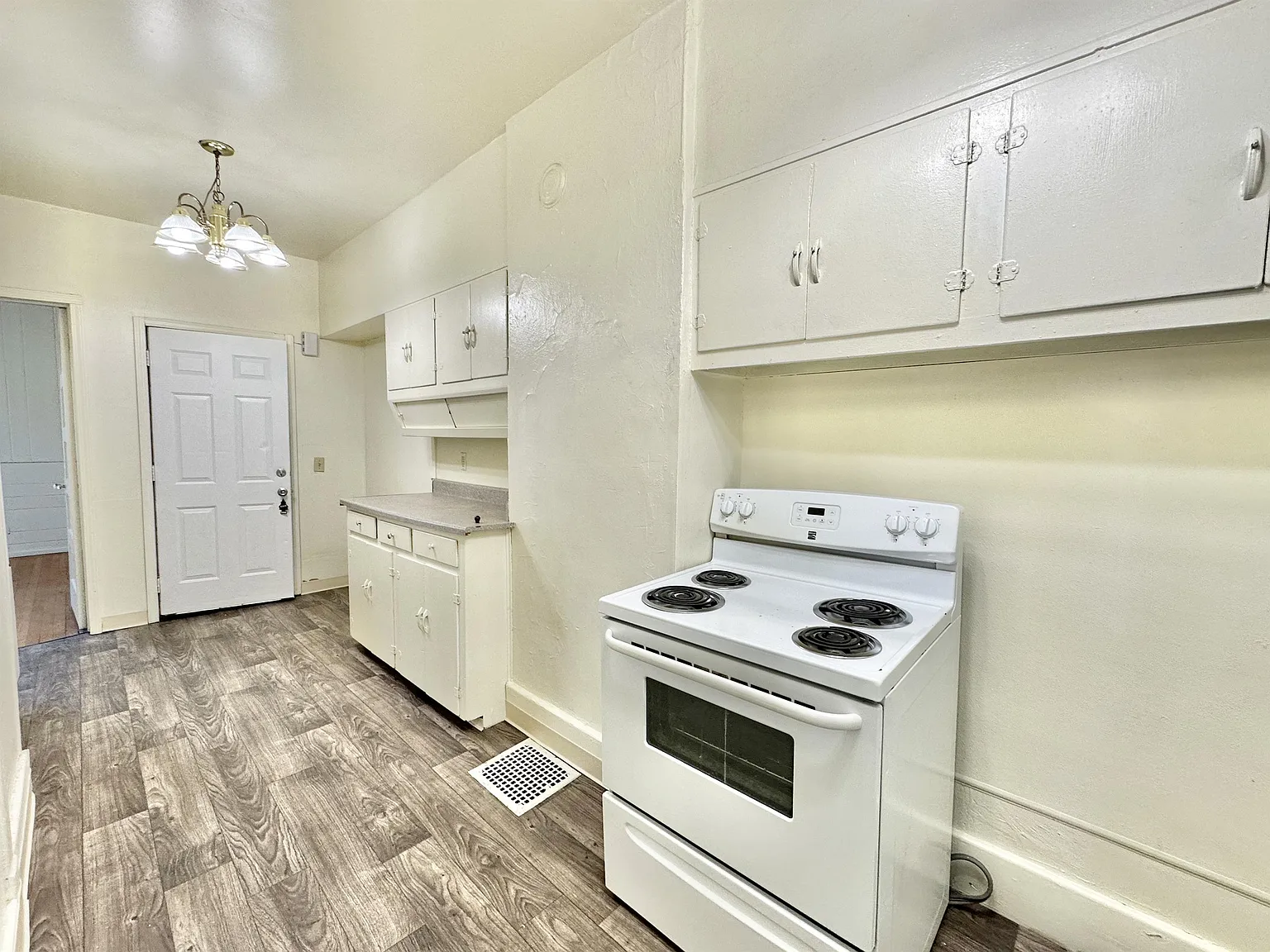 255 South Jackson Street - 1 — Photo 2