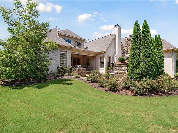 3rd image of 699 Justana Dr