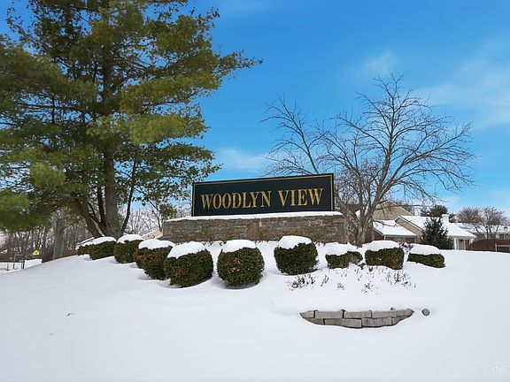 3rd image of 854 S Woodlyn Dr