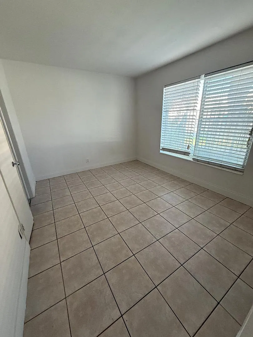 1 bed, 1.0 bath, 550 sqft, $1,700 — Photo 3