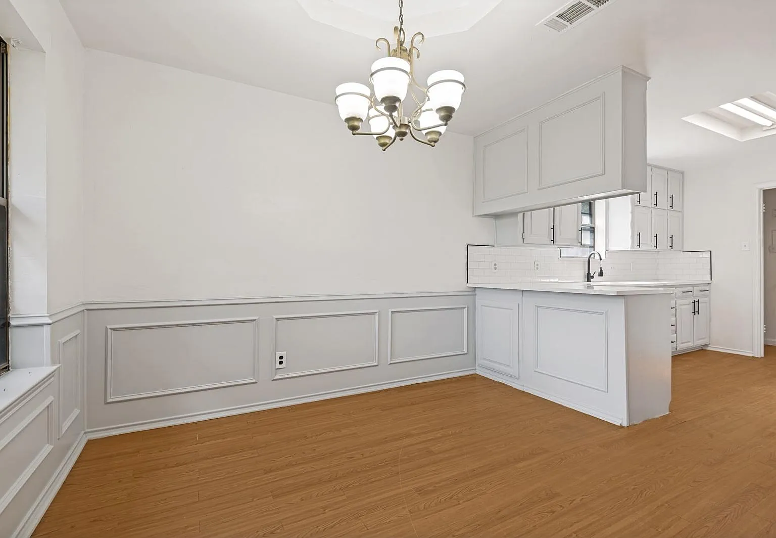 4 bed, 1742 sqft, $3,555 — Photo 3